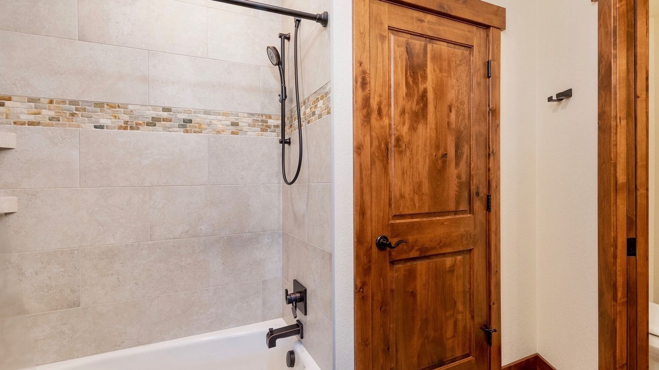 Photo of Bathroom in Windcliff Estates