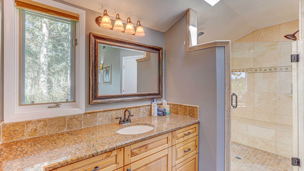 Photo of Bathroom in Black Hawk
