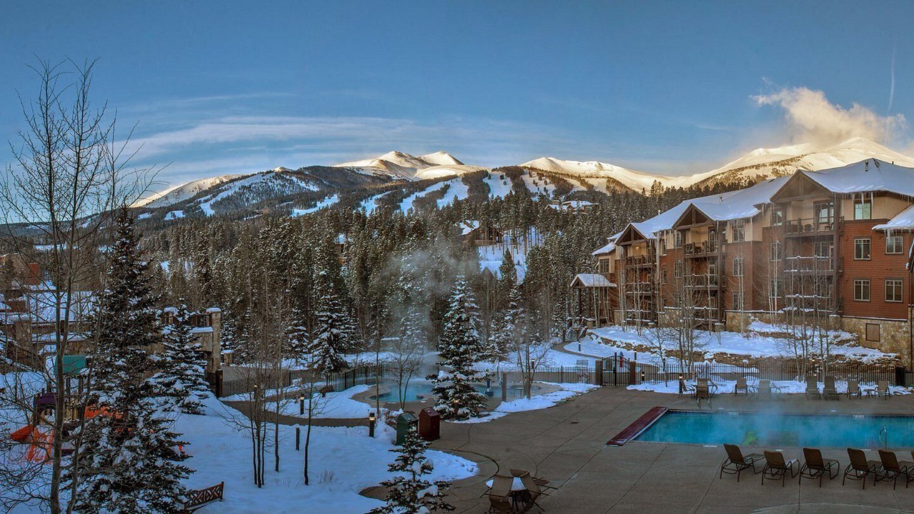 Photo of Outdoor in Four O'Clock