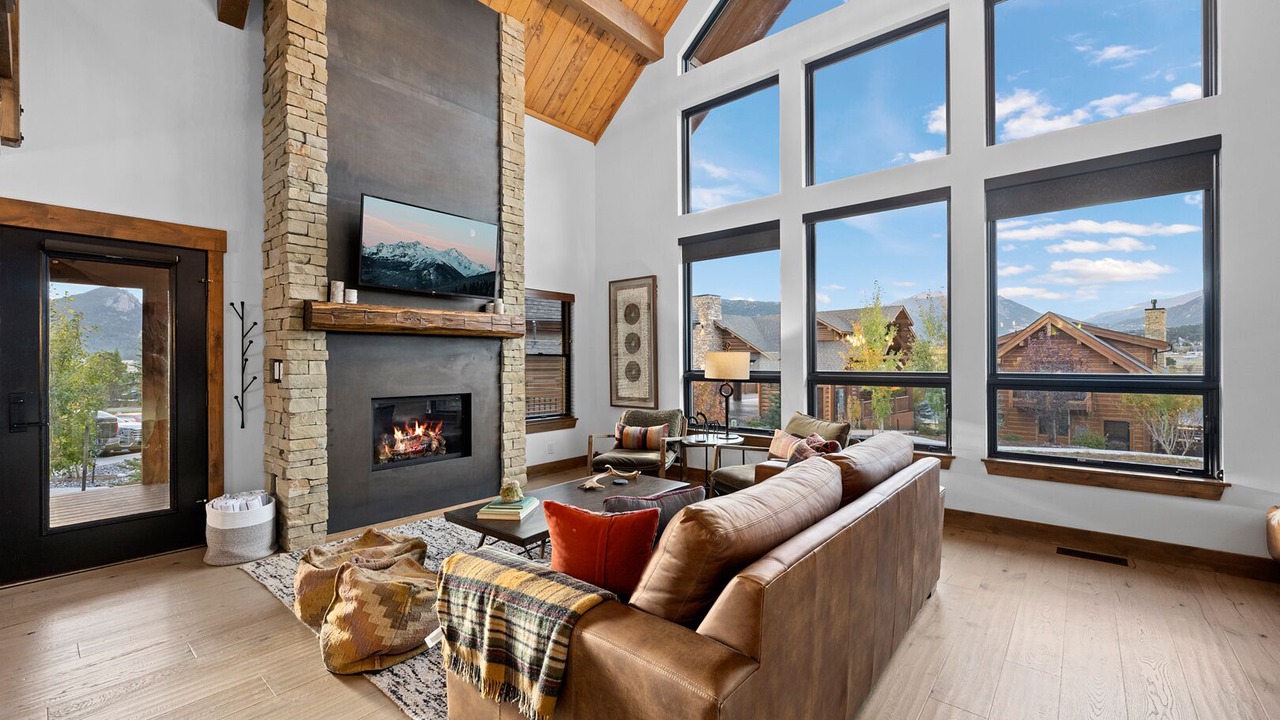 Photo of Livingroom in Estes Park
