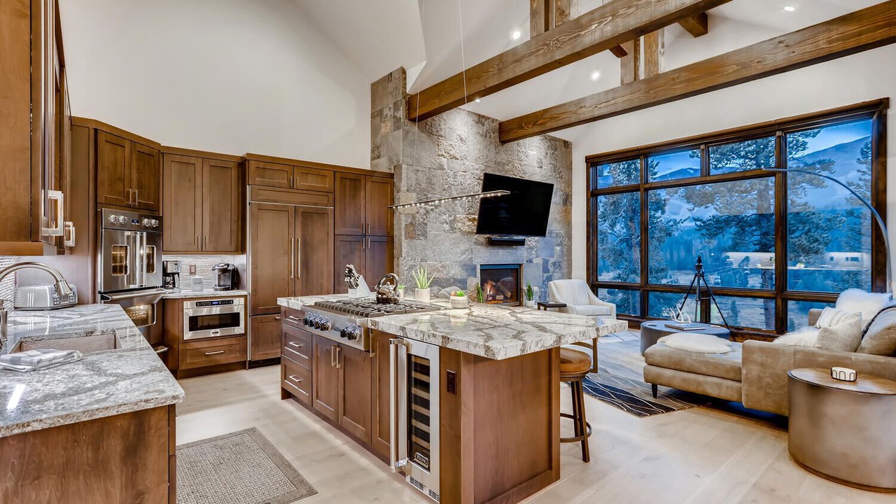 Photo of Kitchen in Peak 8
