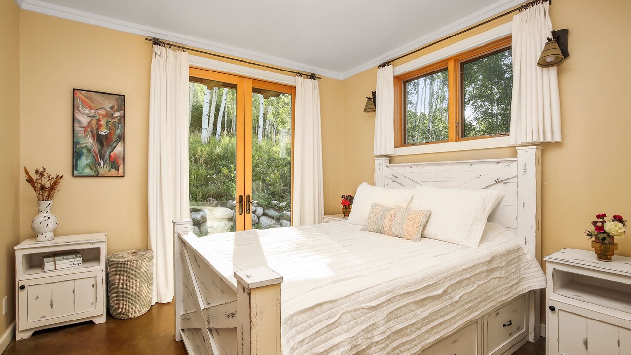 Photo of Bedroom in Clark