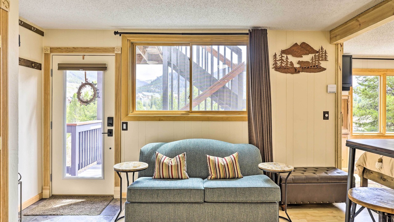 Photo of Livingroom in Mountain House