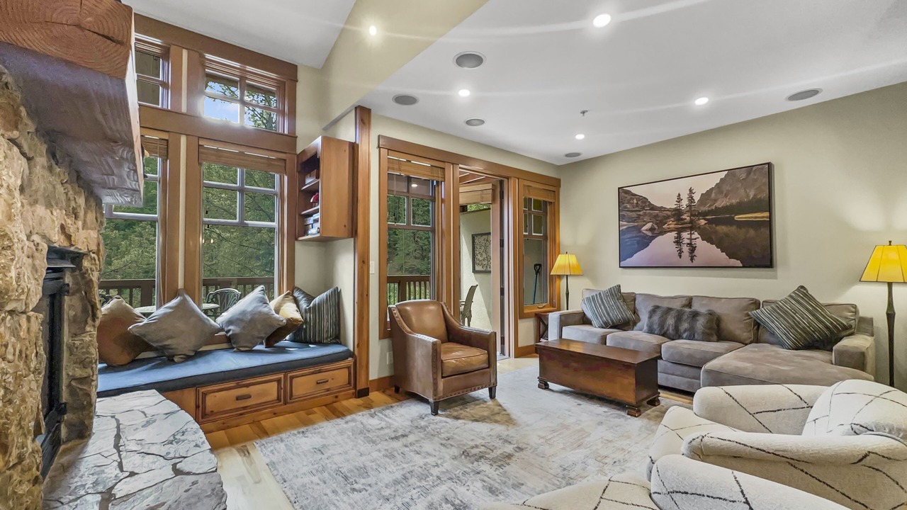 Photo of Livingroom in Copper Mountain Village