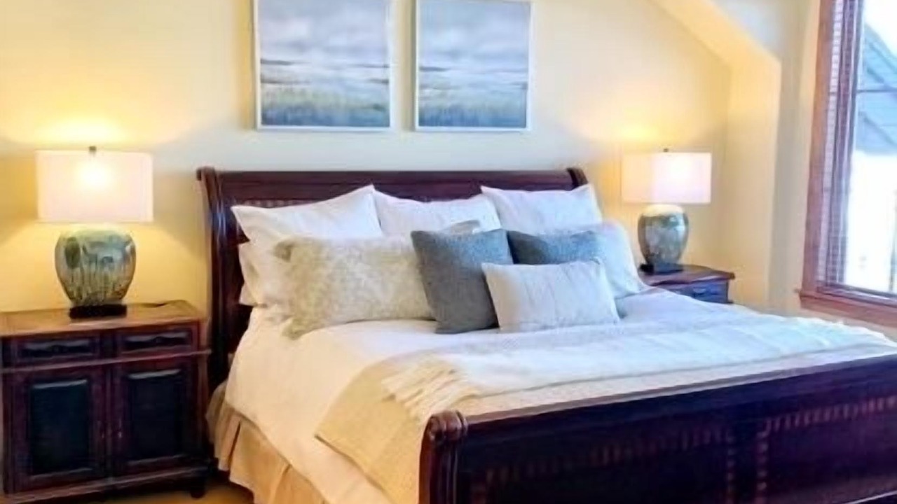 Photo of Bedroom in Avon
