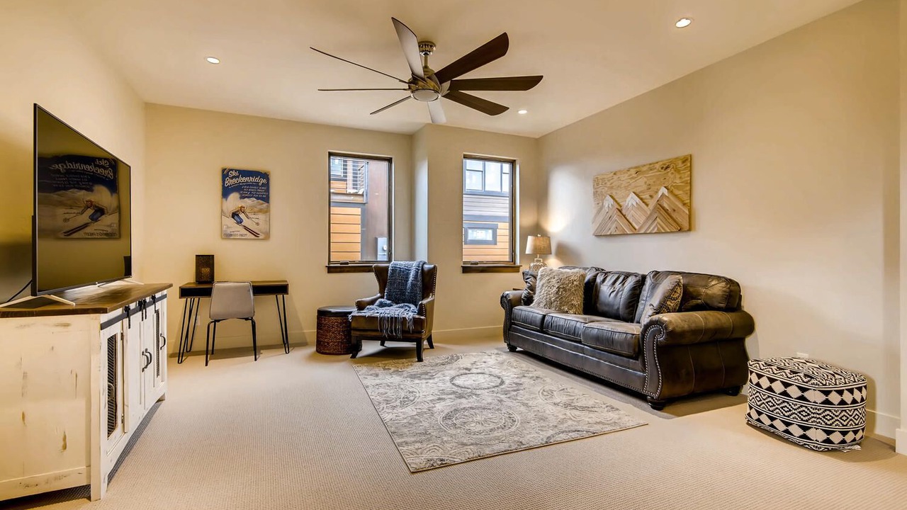 Photo of Livingroom in Fairmount On The River