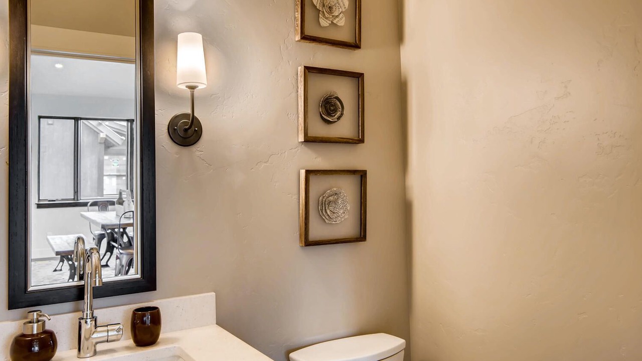 Photo of Bathroom in Fairmount On The River