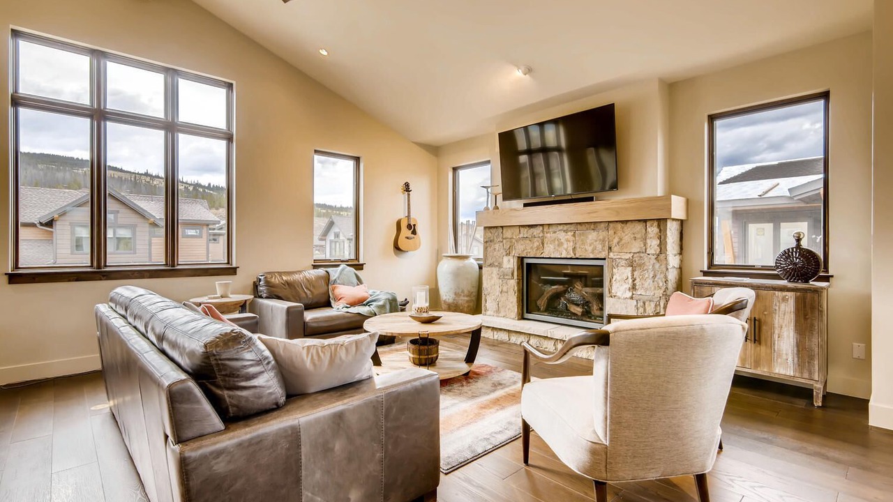Photo of Livingroom in Fairmount On The River