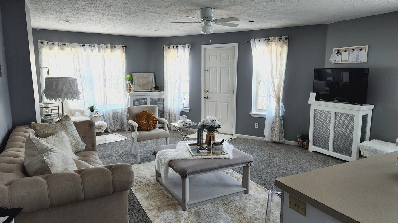 Photo of Livingroom in Lakewood