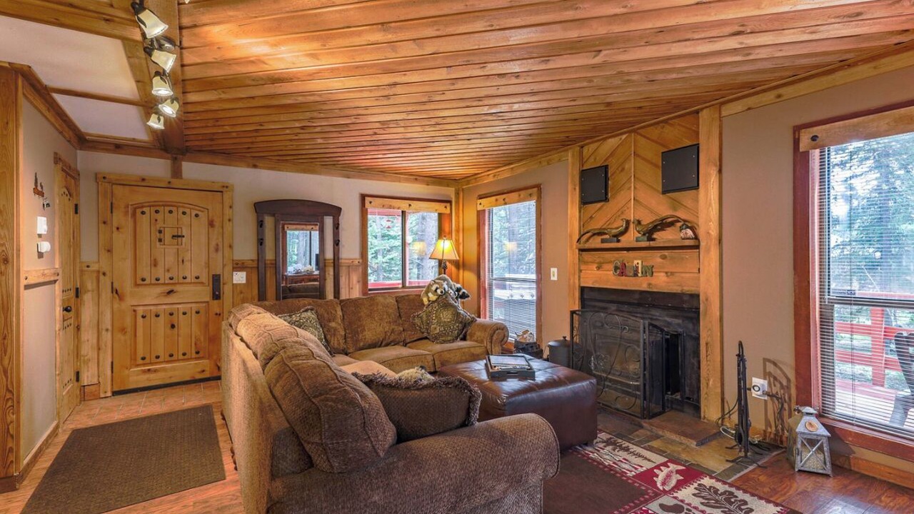 Photo of Livingroom in Saint Mary's