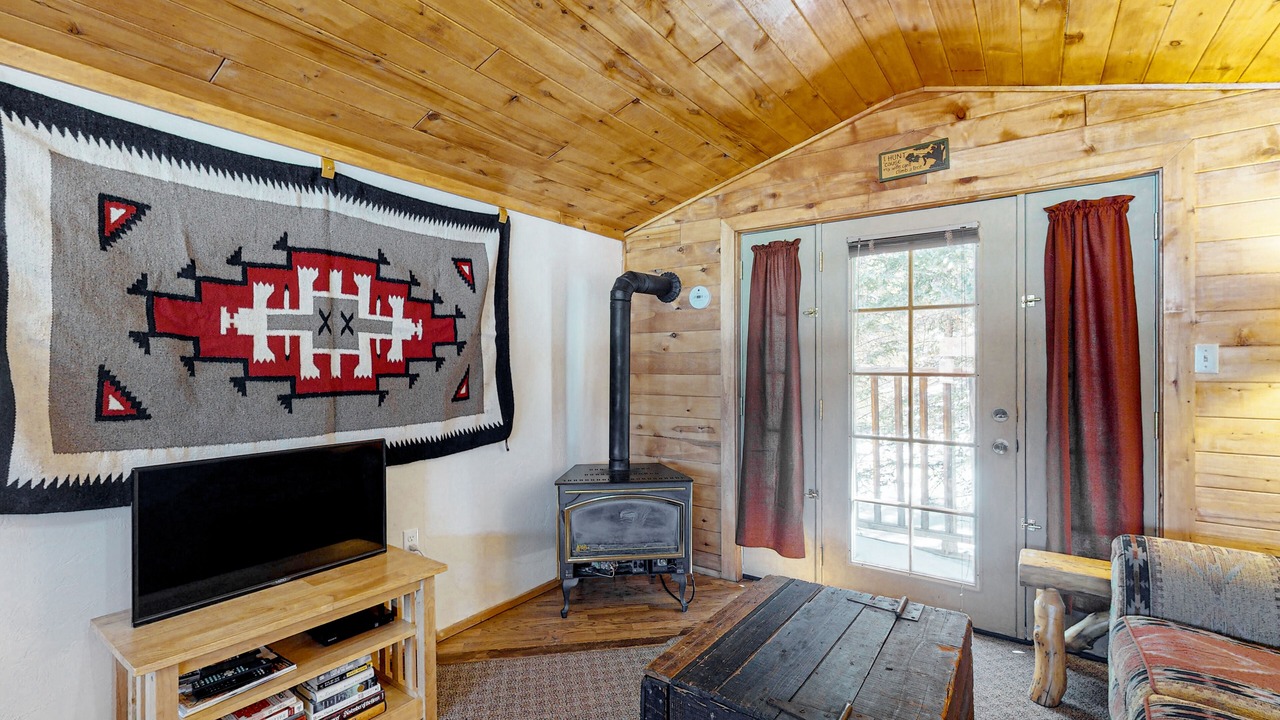 Photo of Livingroom in South Fork