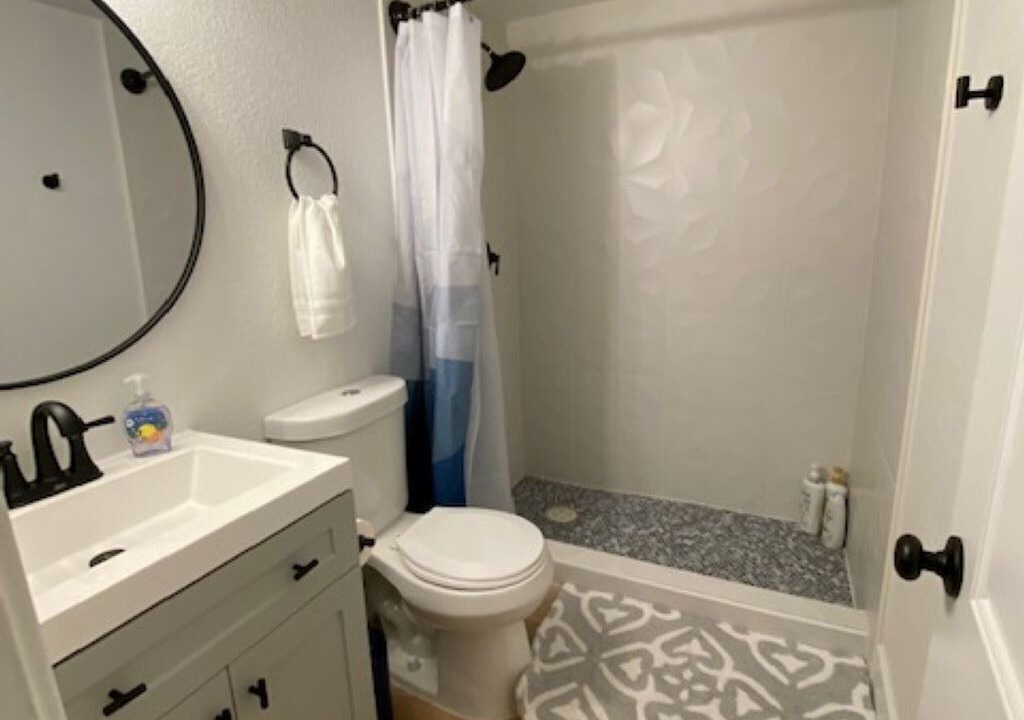 Photo of Bathroom in Dupont