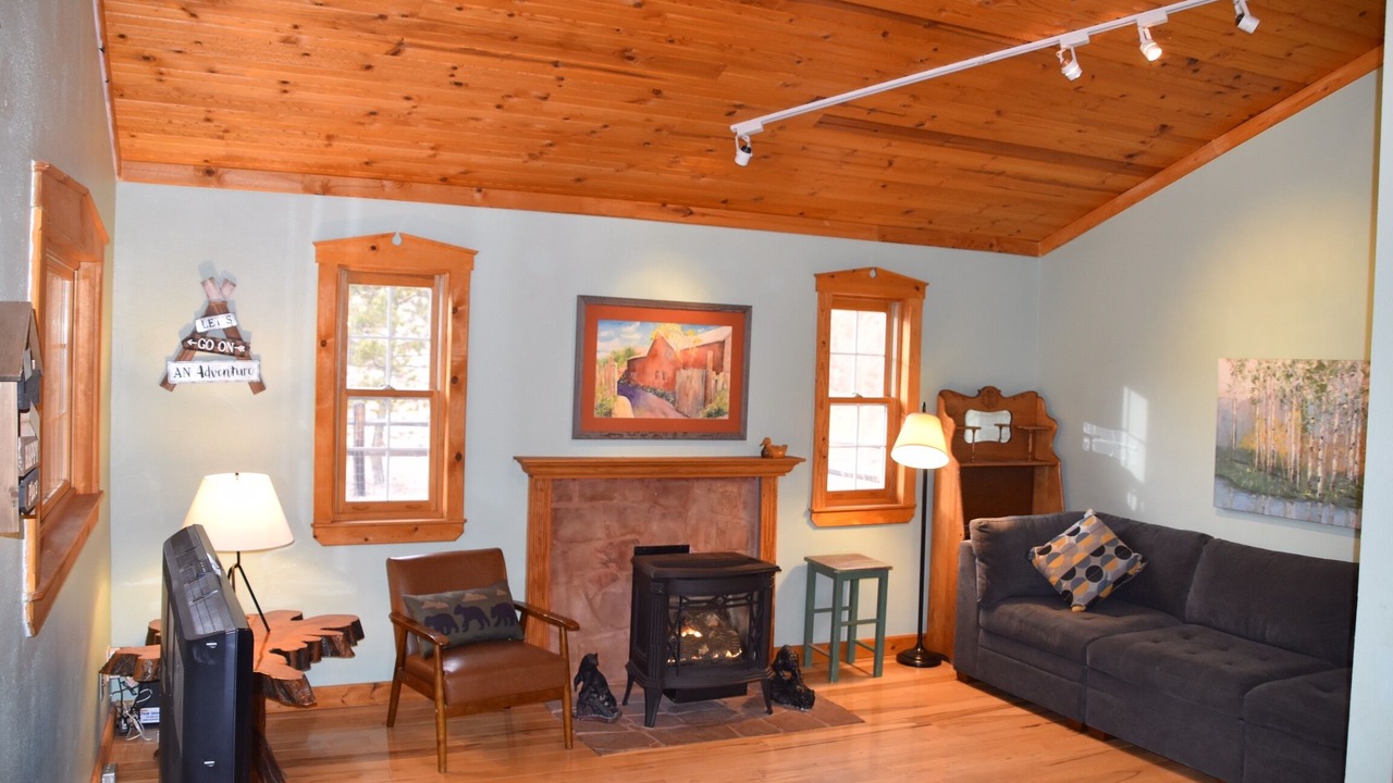 Photo of Livingroom in Rainbow Valley