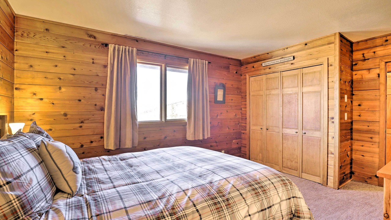 Photo of Bedroom in Silvercreek
