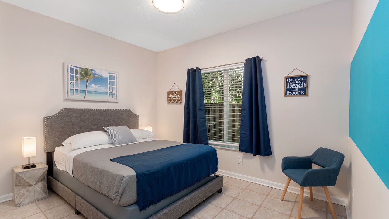 Photo of Bedroom in Downtown Hollywood