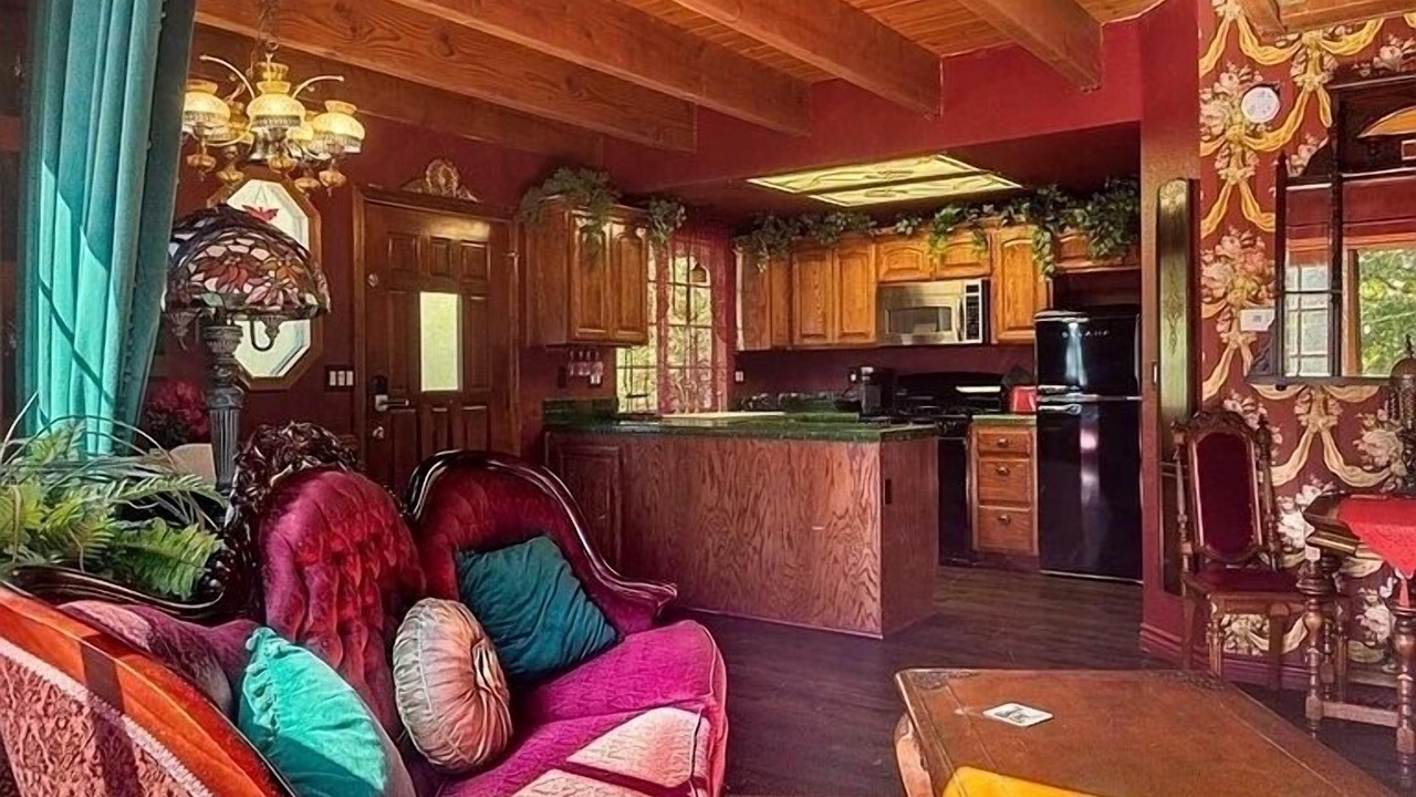 Photo of Livingroom in Crestline