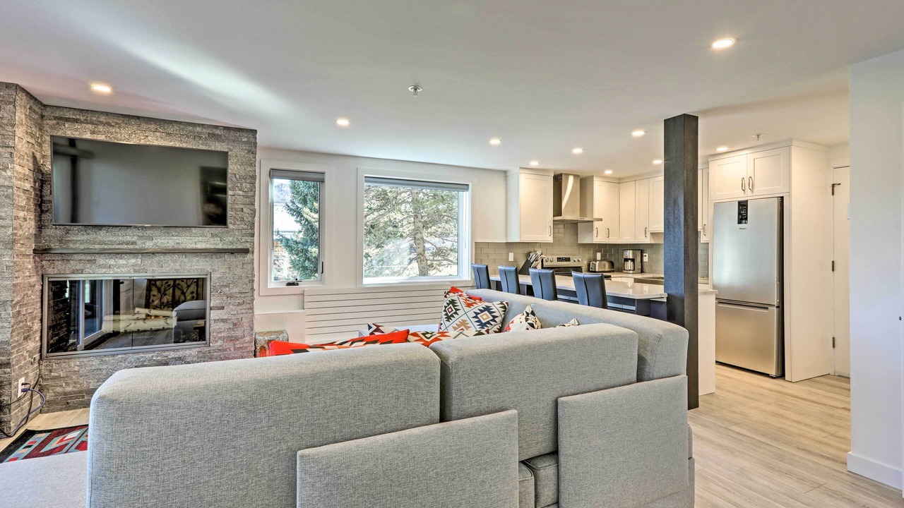 Photo of Livingroom in Snowmass Village