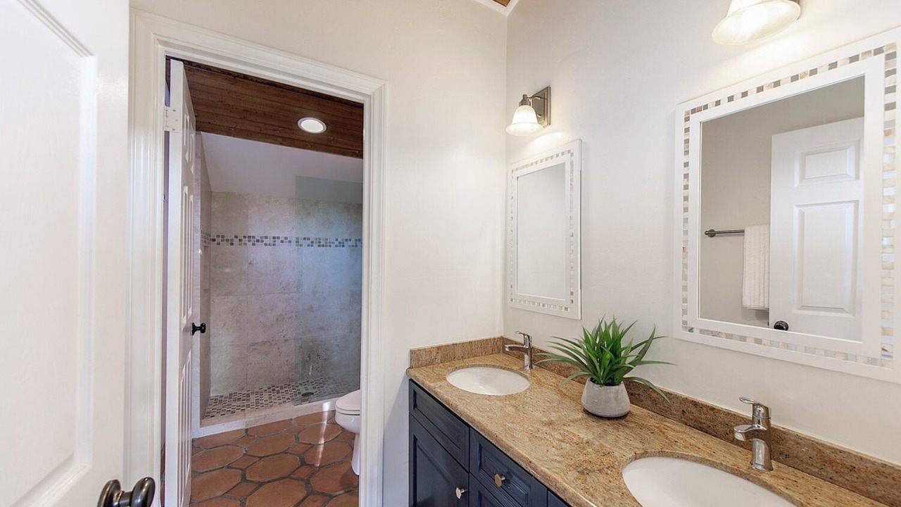 Photo of Bathroom in West Mesa