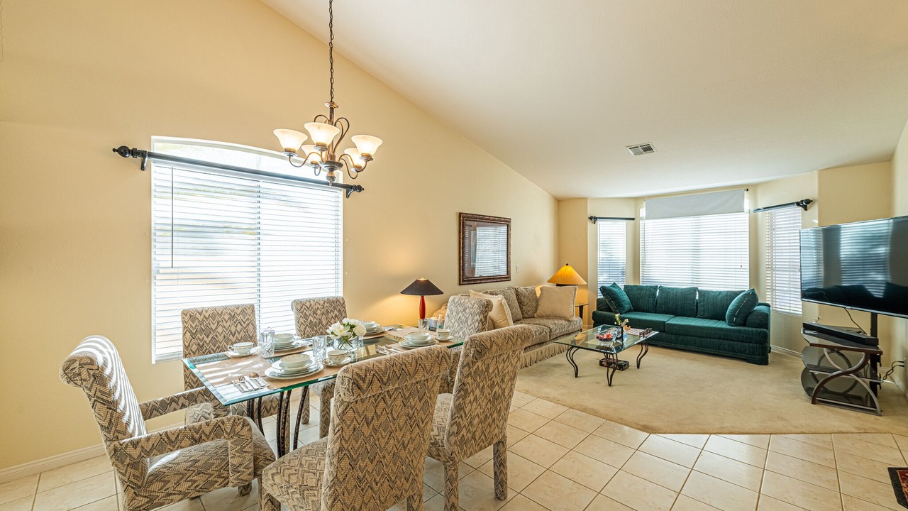 Photo of Livingroom in Spring Valley