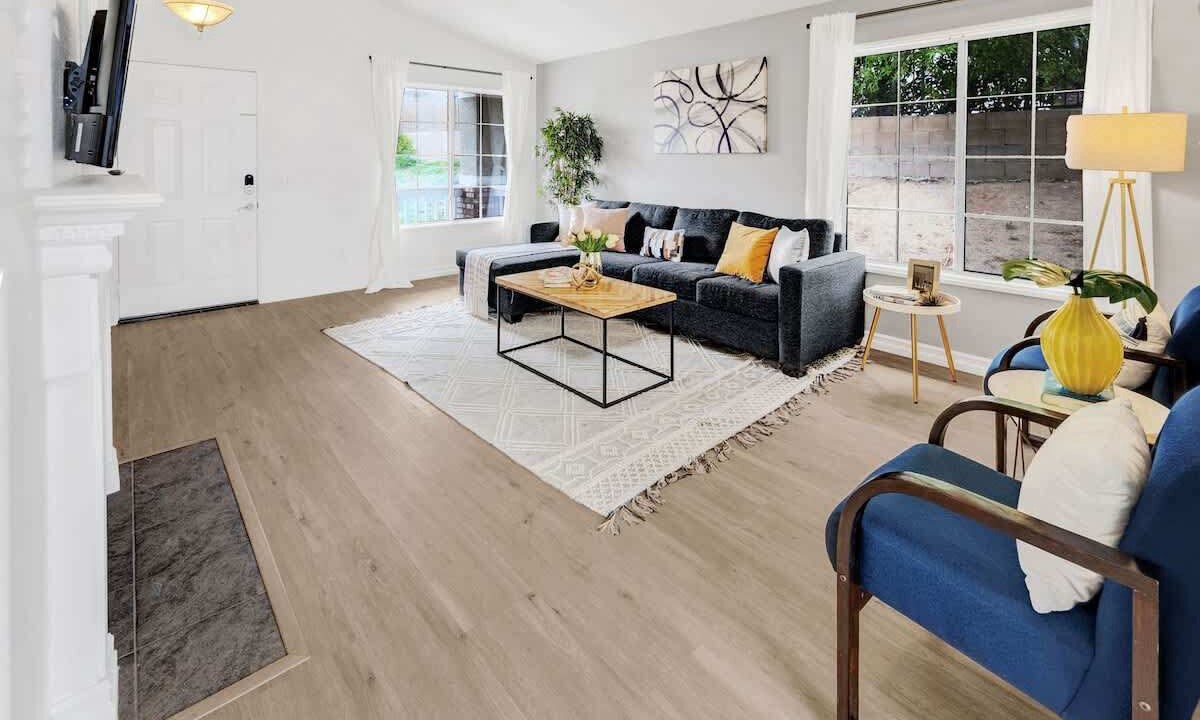 Photo of Livingroom in Stevenson Ranch