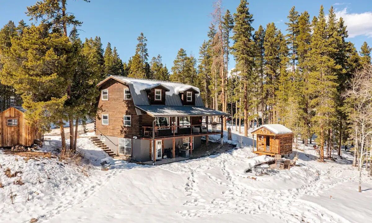 Photo of Outdoor in Black Hawk