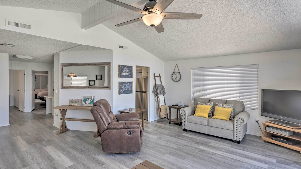 Photo of Livingroom in Holiday Shores