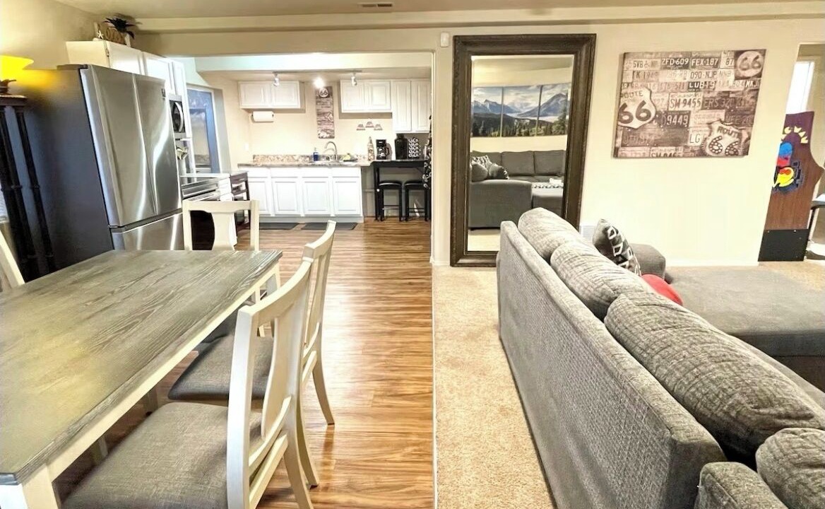 Photo of Livingroom in Gleneagle
