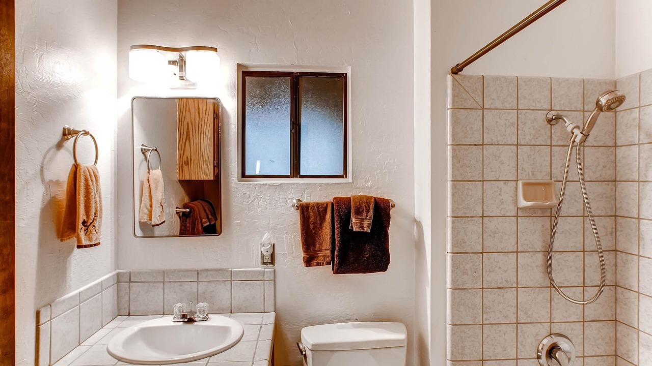 Photo of Bathroom in North Wawona