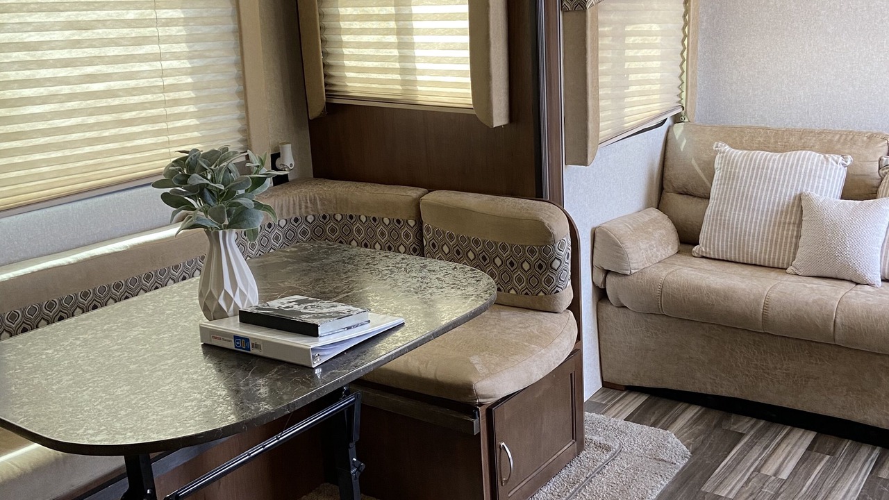 Photo of Livingroom in Dolan Springs