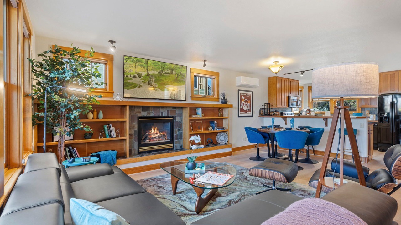 Photo of Livingroom in River Rock