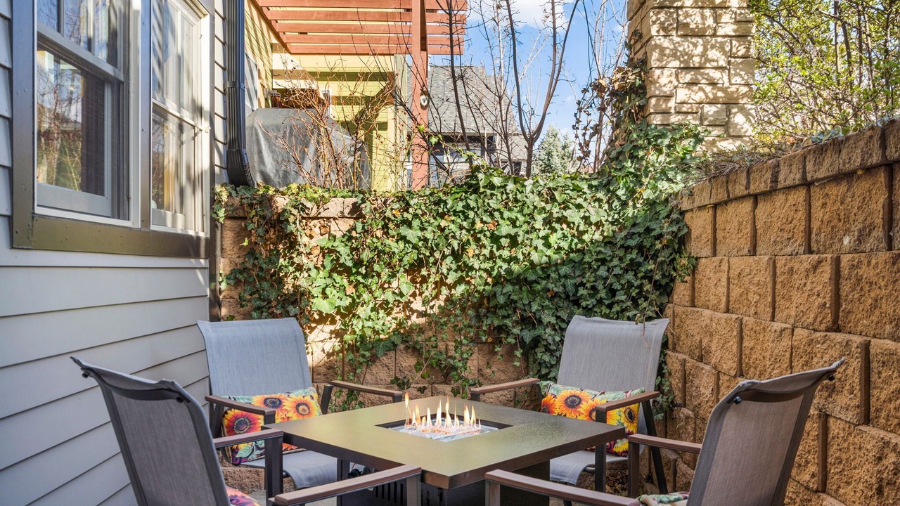 Photo of Outdoor in River Rock