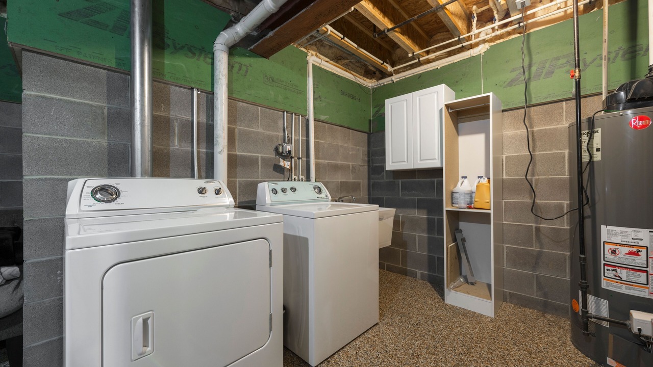 Photo of Bedroom in Detroit - Shoreway