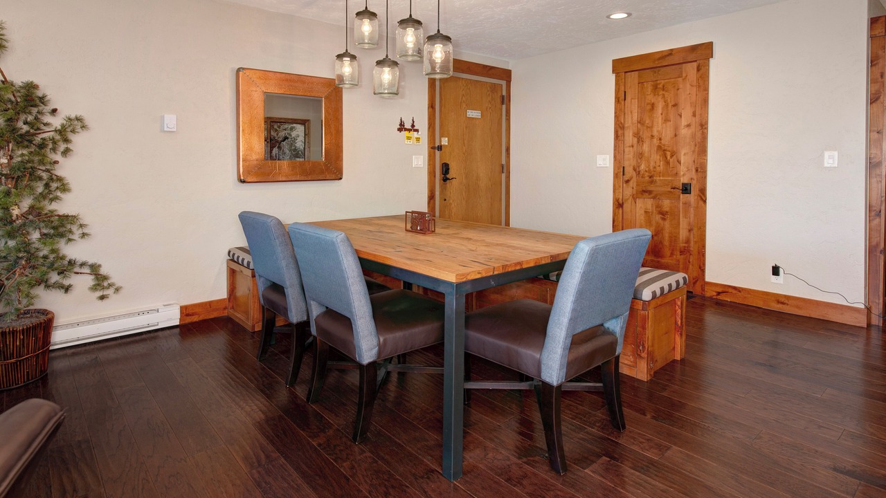 Photo of Bedroom in Mountain House