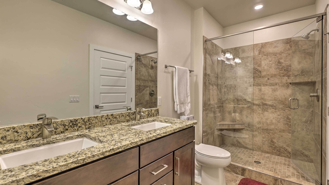 Photo of Bathroom in Lakeside Village