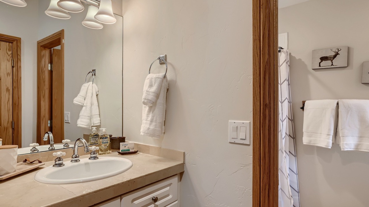 Photo of Bathroom in Highland Meadows