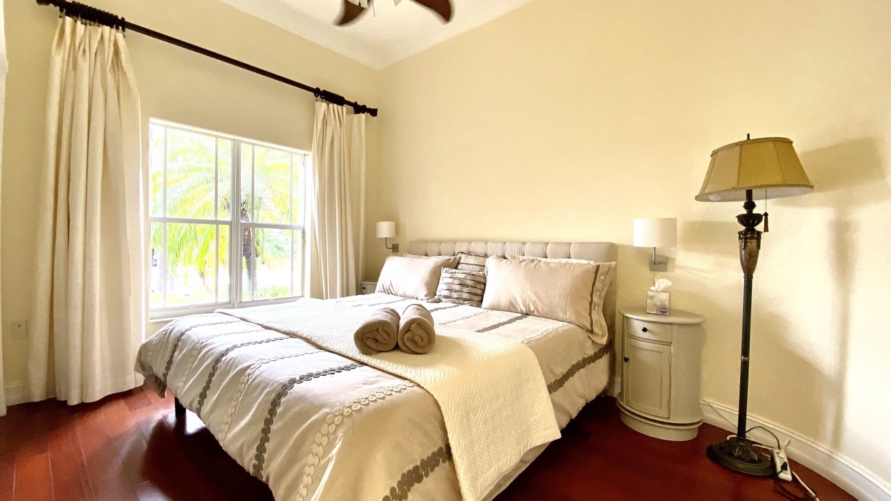 Photo of Bedroom in South Lake