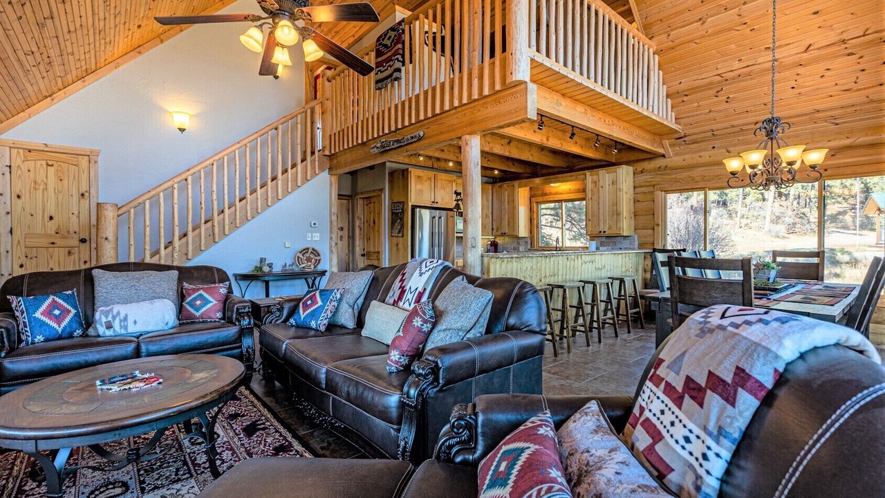 Photo of Livingroom in San Juan River Village