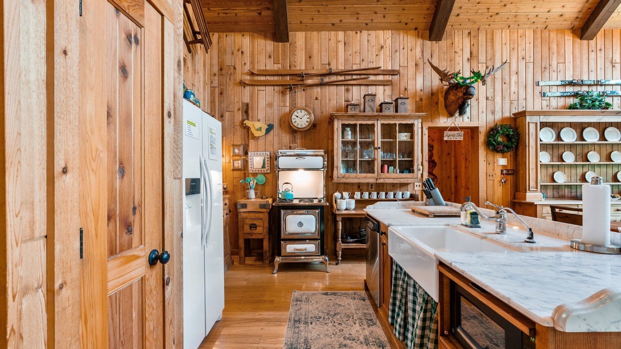 Photo of Kitchen in Columbine Lake