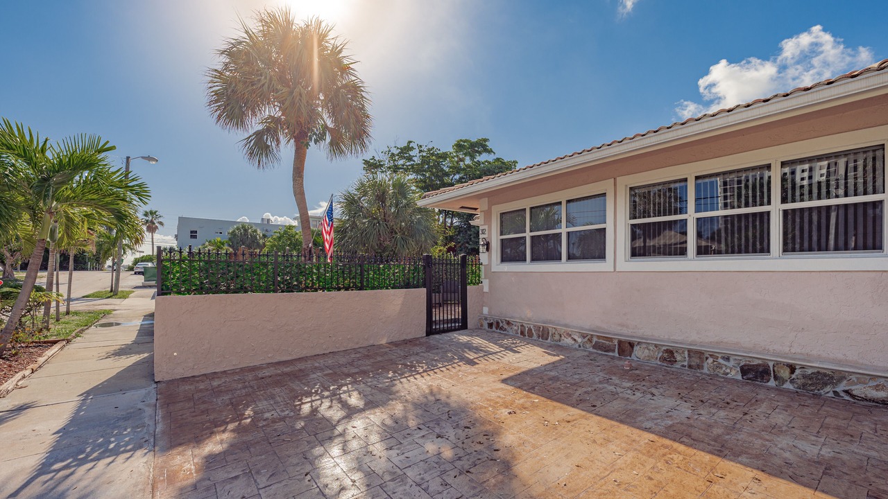 Photo of Outdoor in Hollywood South Central Beach