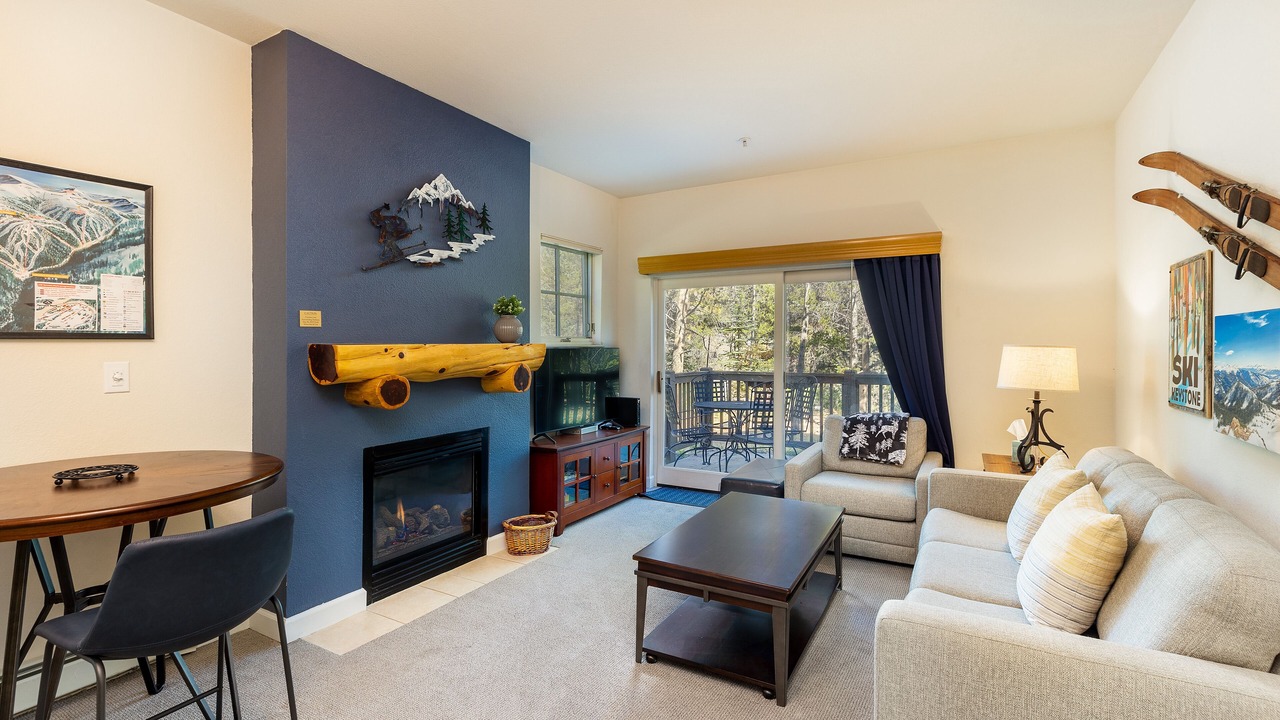 Photo of Patio Balcony in Lakeside Village