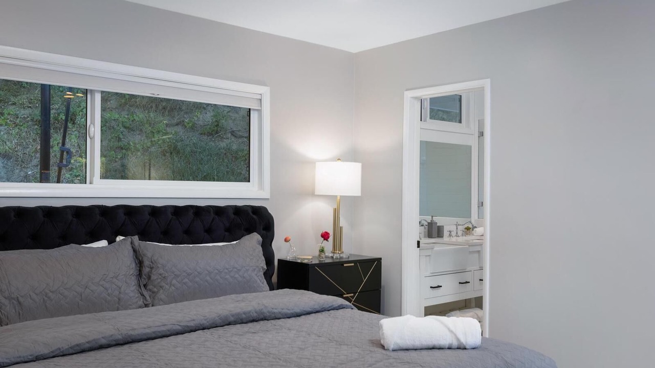 Photo of Bedroom in Beverly Hills