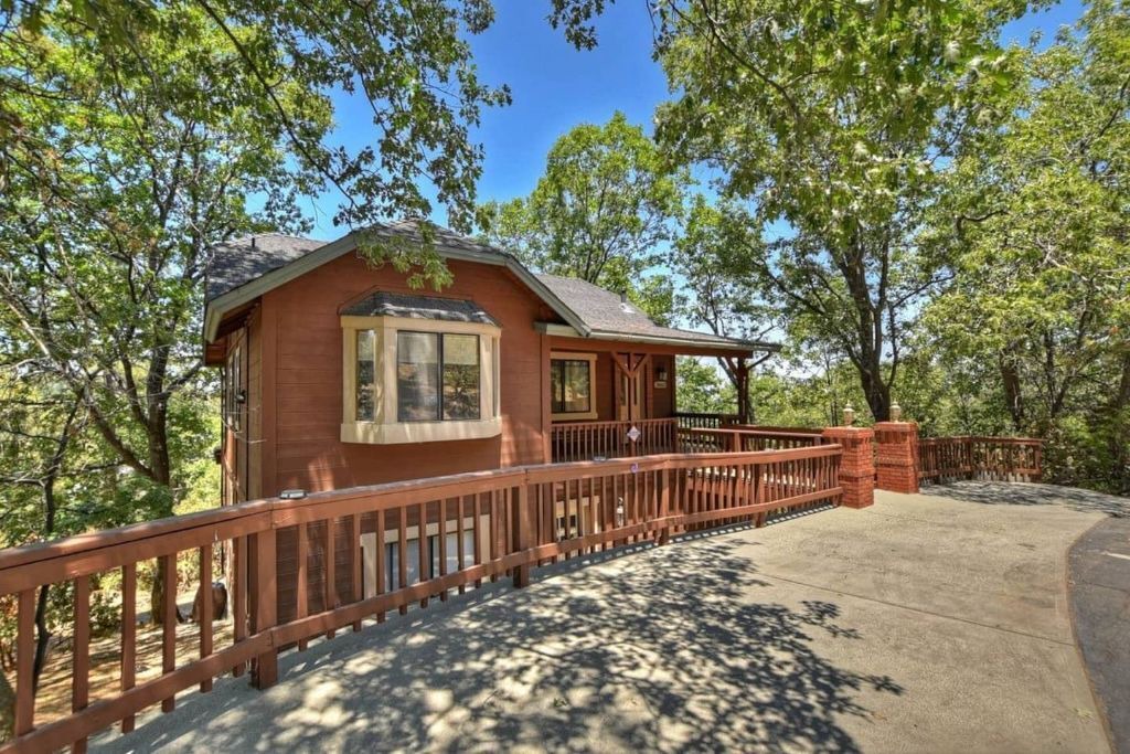 Photo of Outdoor in Lake Arrowhead
