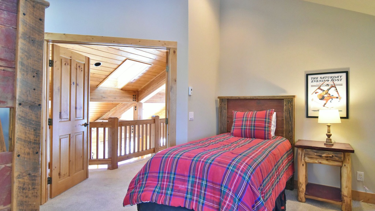 Photo of Bedroom in Warrior's Mark West