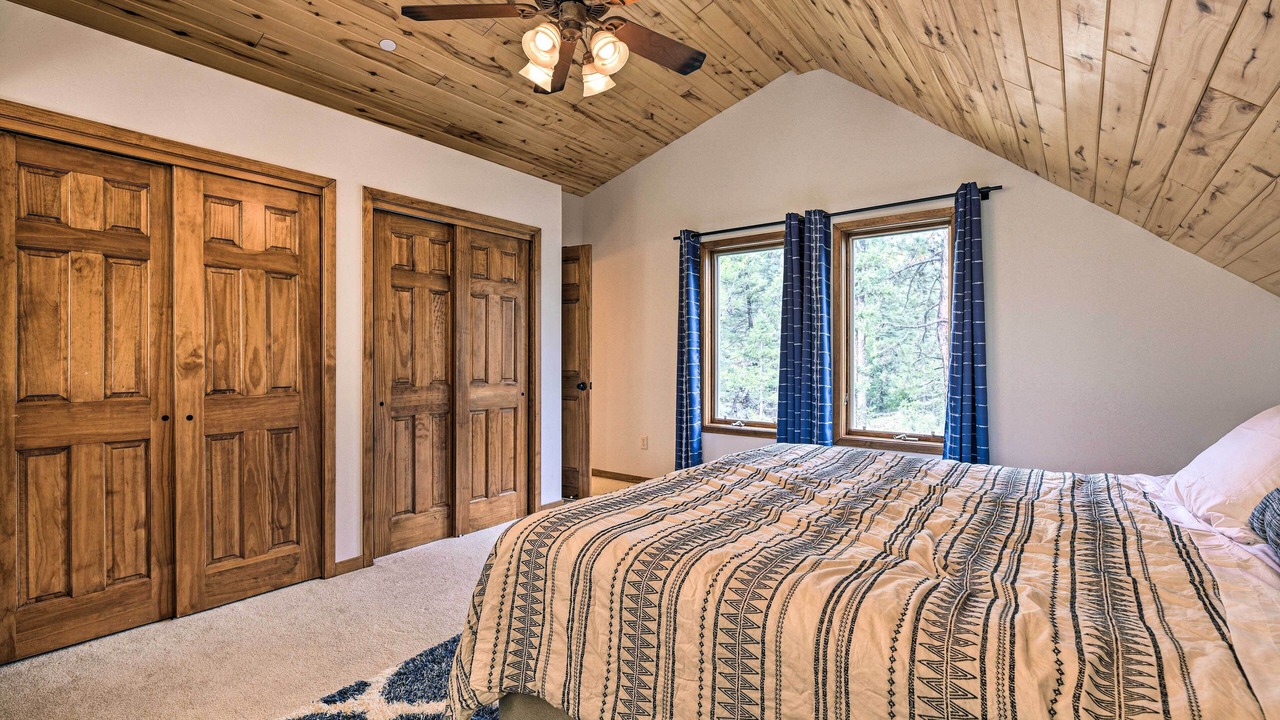 Photo of Bathroom in Columbine Lake