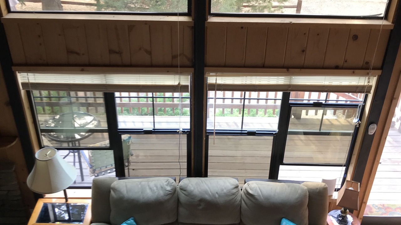 Photo of Livingroom in Frazier Park
