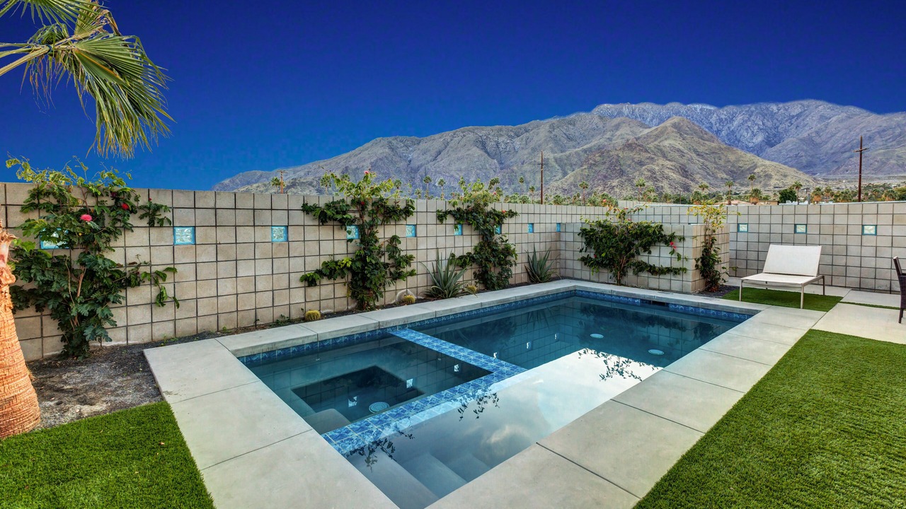 Photo of Outdoor in Little Tuscany