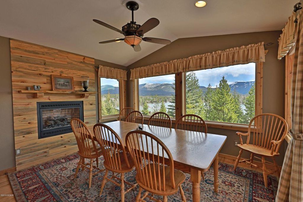 Photo of Livingroom in Grand Lake