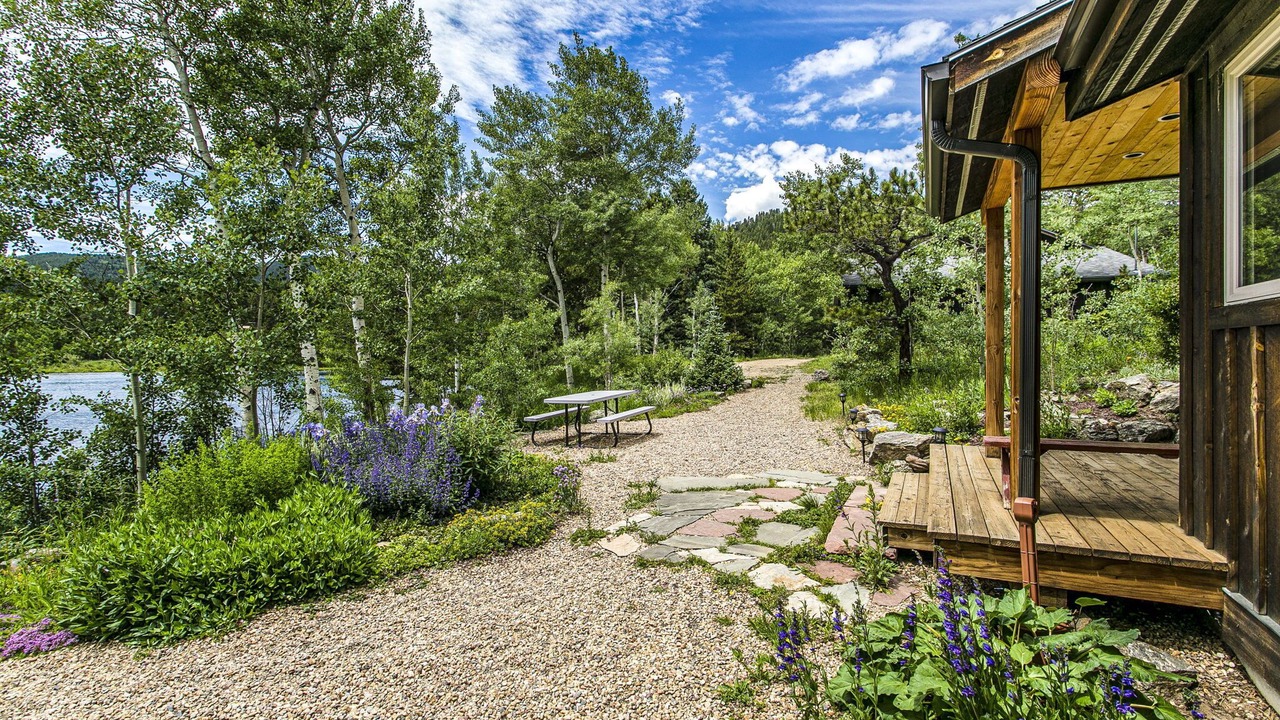 Photo of Outdoor in Black Hawk