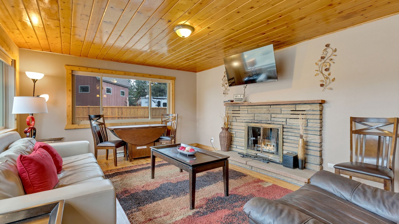 Photo of Livingroom in Estes Park