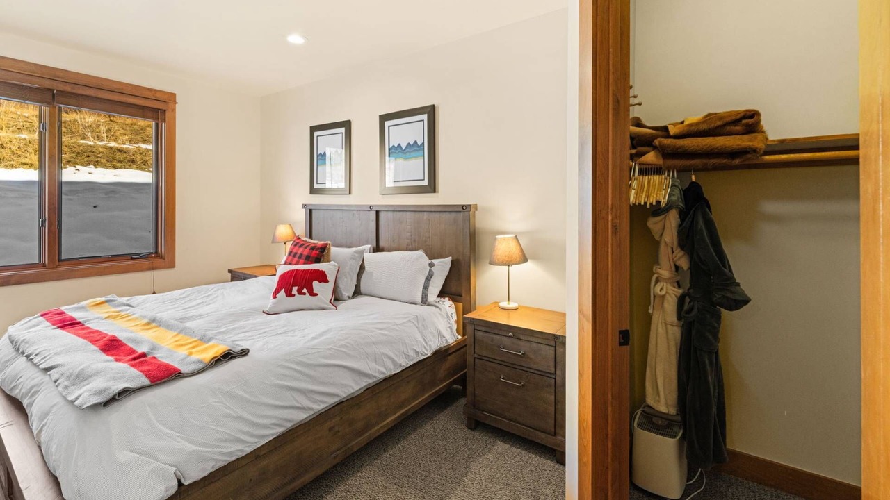 Photo of Bedroom in Mountain Village